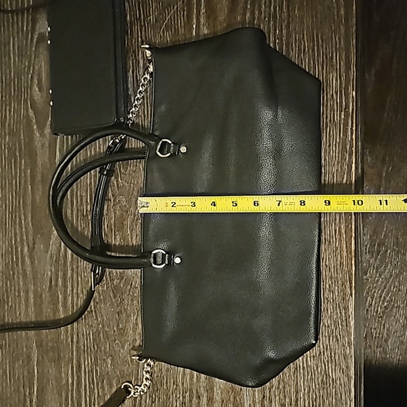 VS Purse and Wristlet Set - Picture 3 of 9